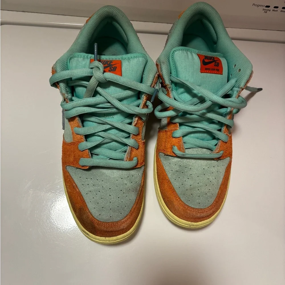 Nike Dunk Low SB 'Orange Emerald Rise' 11 men - Picture 2 of 6